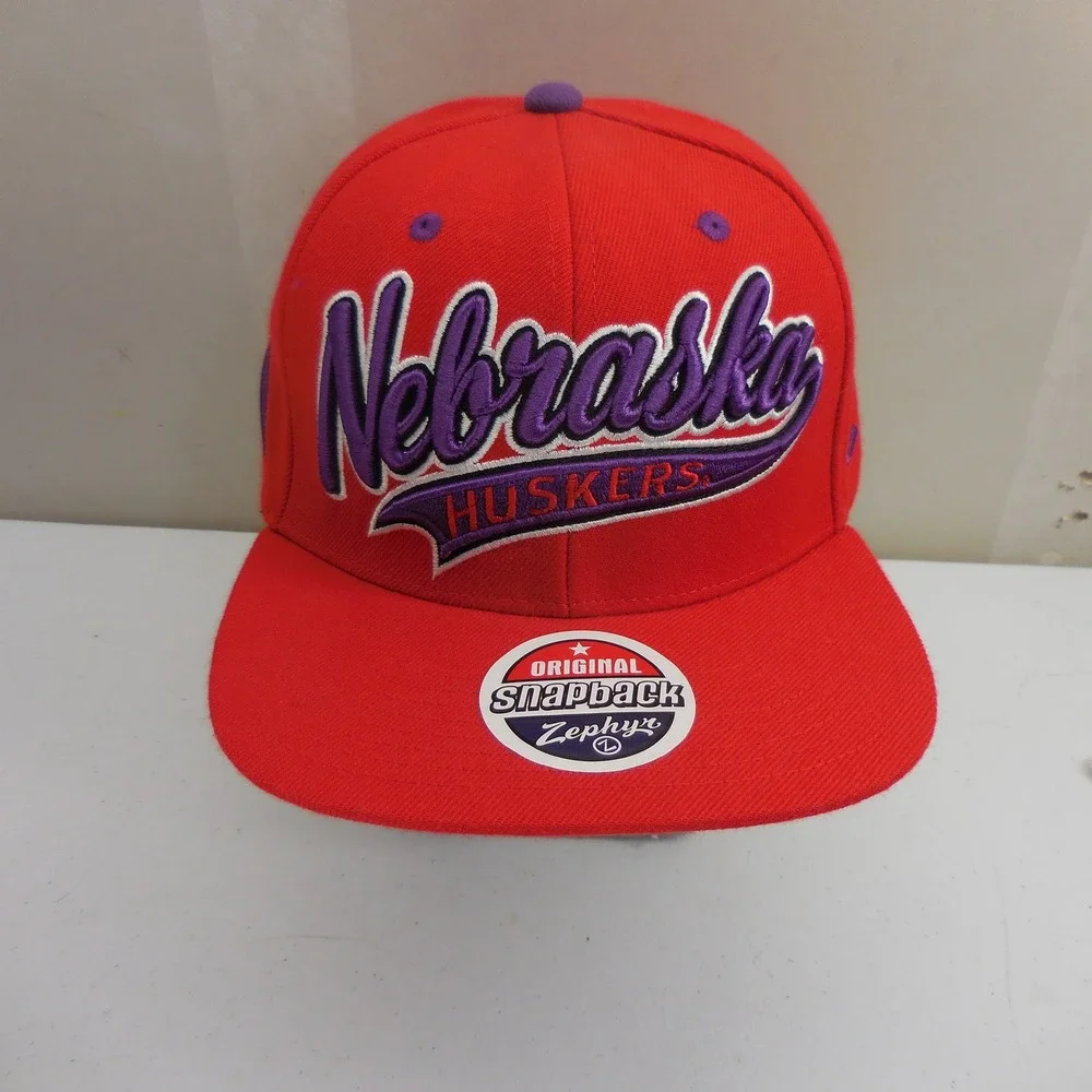Zephyr Nebraska Huskers Snapback Hat Red‎ Purple Script Logo Flat Brim Cap Mens